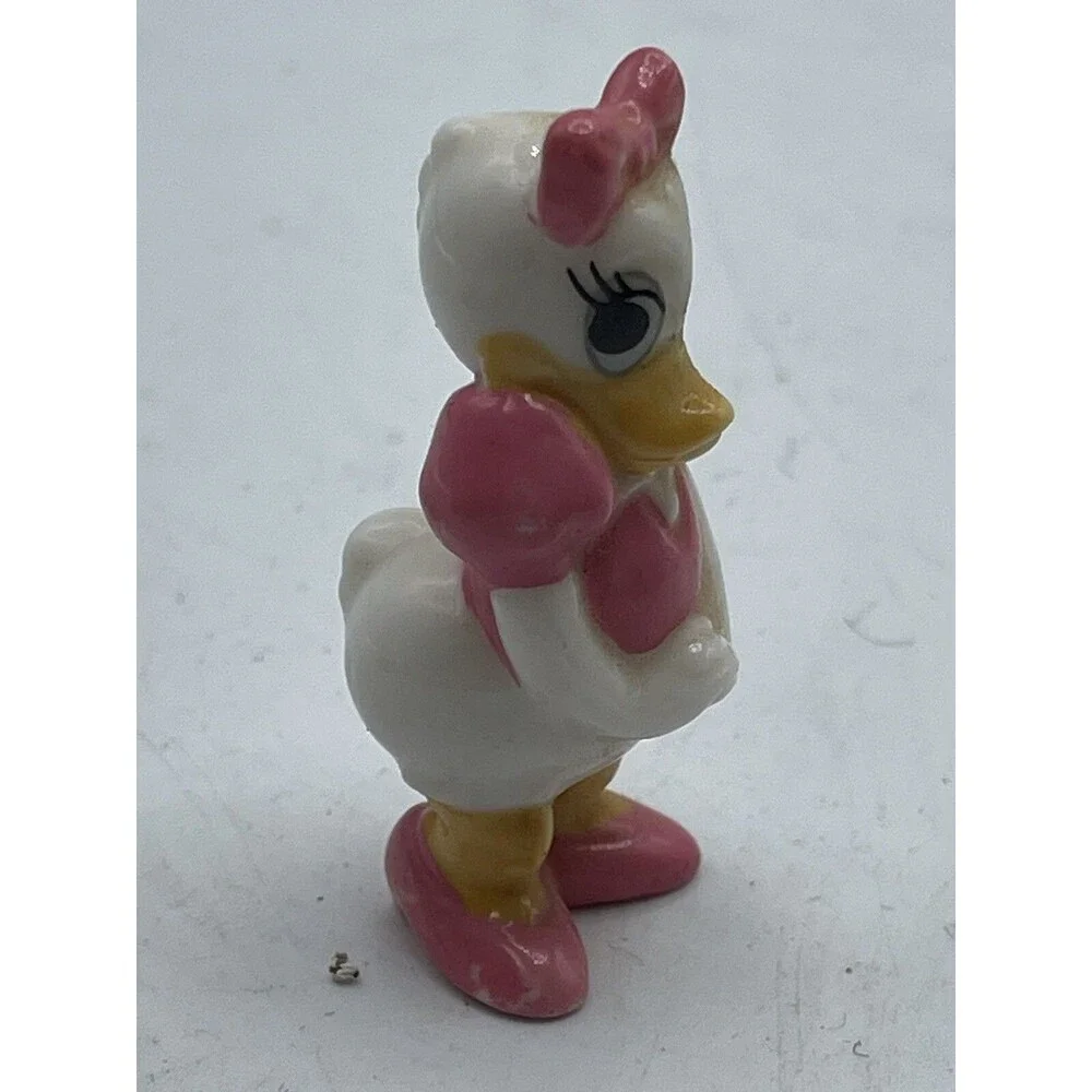 4 Porcelain Walt Disney Taiwan Miniature Figures Minnie Daisy Donald Pluto